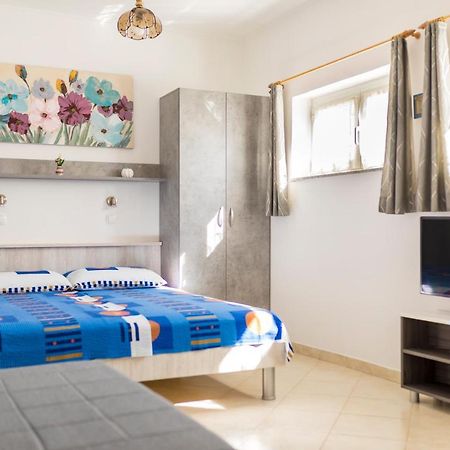 Apartments Belavic By El-Pi Tours Njivice Bagian luar foto